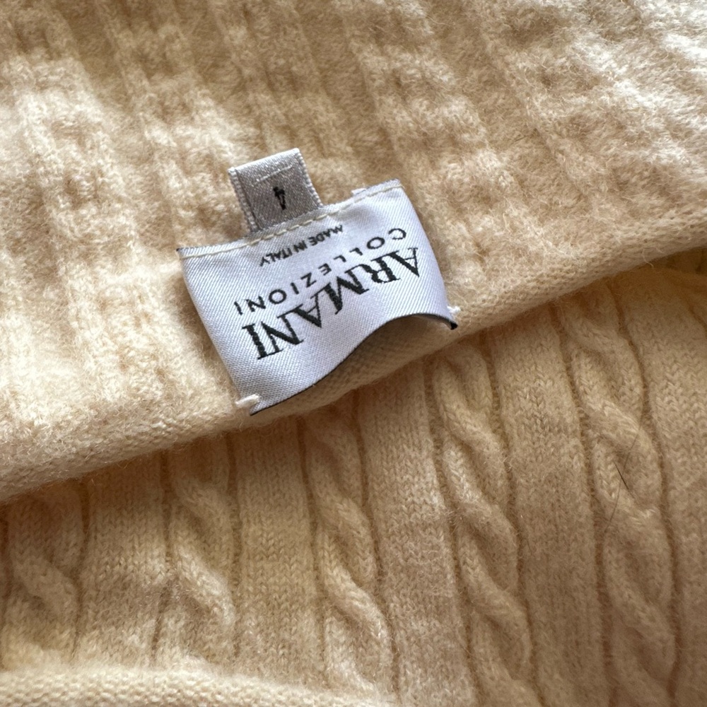 Armani Collezioni Cream Knit Top - Picture 9 of 10